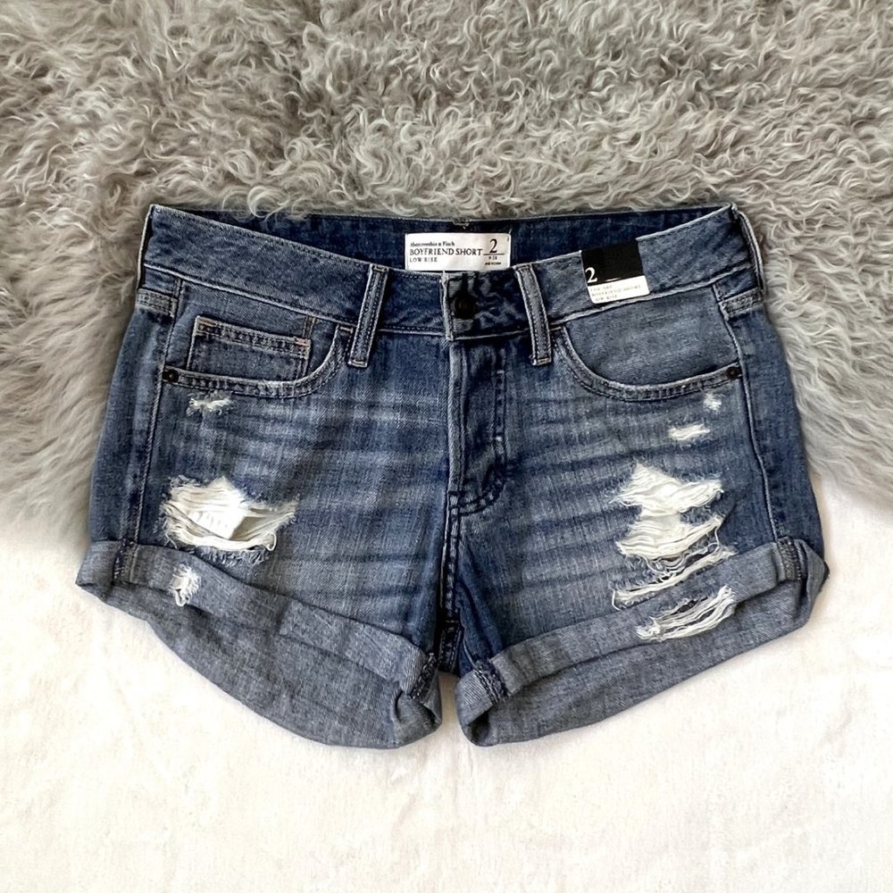 Abercrombie & Fitch Boyfriend Low Rise Short